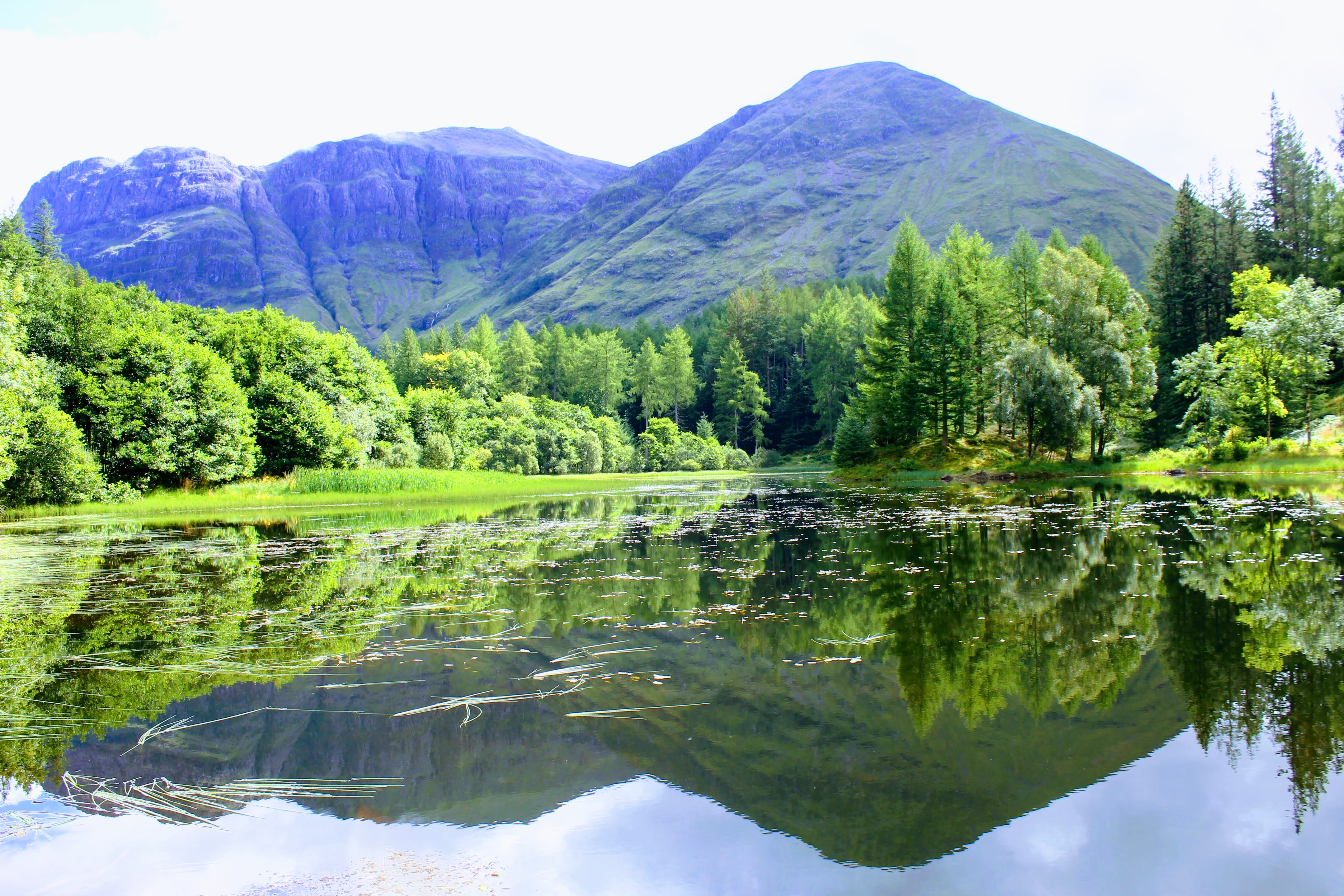 Hiking Scotland - Loch near Glencoe.