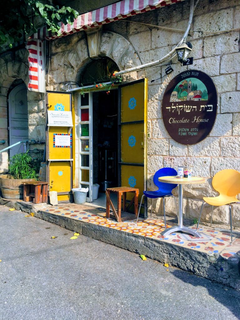 Hiking to Derech Hagefen Jerusalem.