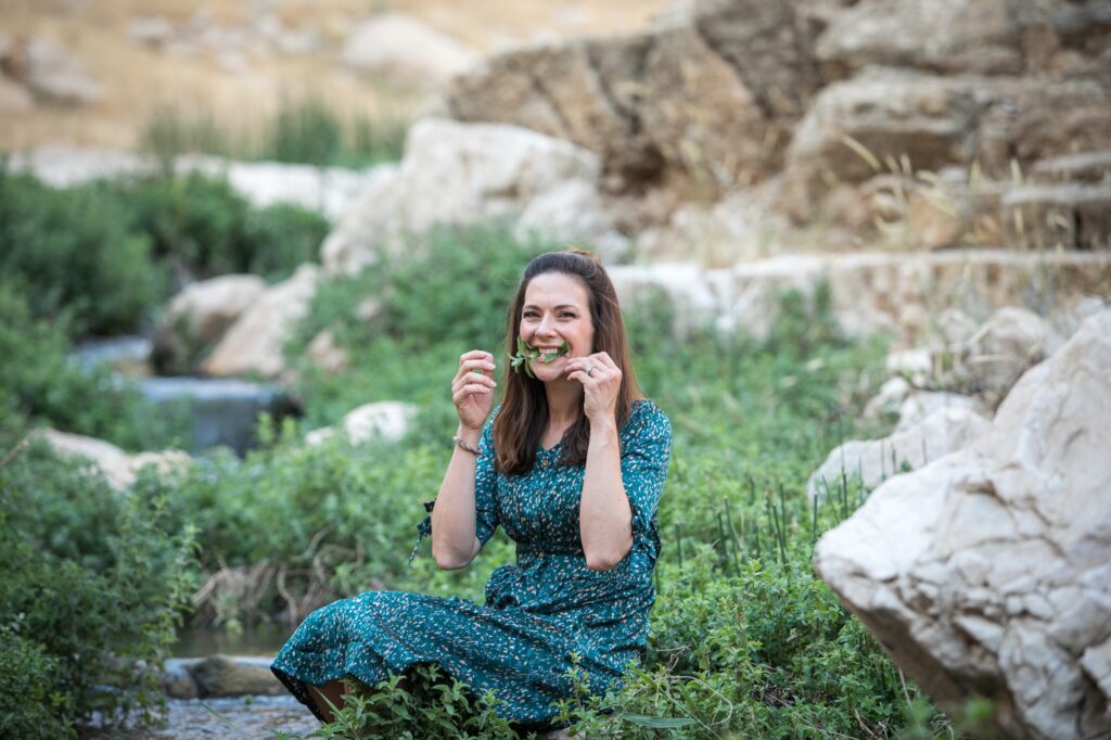 Wild mint, straight from the stream at Nahal Prat. The whole canyon smelled like it on Friday - that scent that is sharp, sweet, and invigorating all at once. Combined with cold water, slick limestone, and warm sun, it made me want to stay all day. 
I started mentally moving into one of the caves above the stream...
Photo by the incredible @krifkindphoto 
#nahalprat #israelnature #wildherbs #hikingisrael #inatureisrael